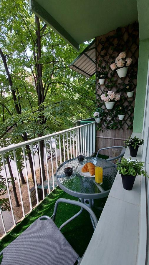 Inner City Two Bedroom Apartment 斯科普里 外观 照片